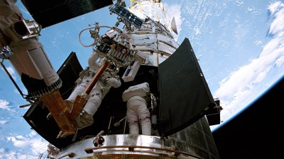 Không Gian Bí Ẩn - IMAX Hubble